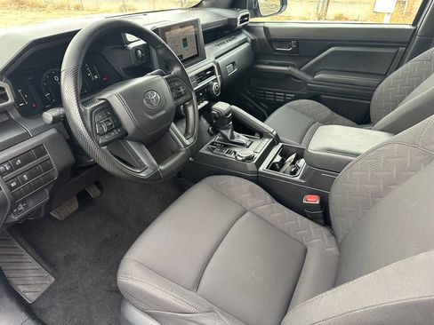 Used 2025 Toyota Tacoma SR image 4