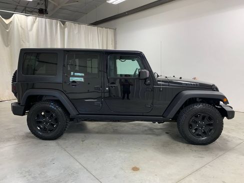 Used 2016 Jeep Wrangler Unlimited Sport AWD/4WD image 11