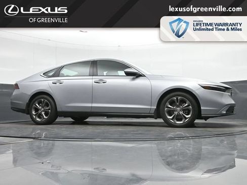Used 2023 Honda Accord EX image 29