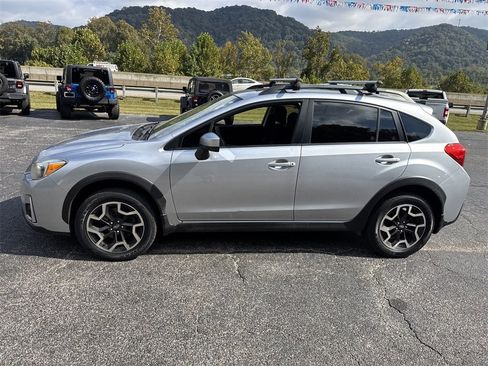 Used 2016 Subaru Crosstrek 2.0i Premium w/ Moonroof Package image 8