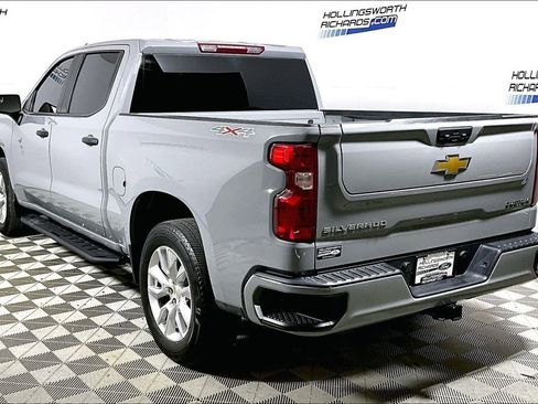 Used 2025 Chevrolet Silverado 1500 Custom image 8