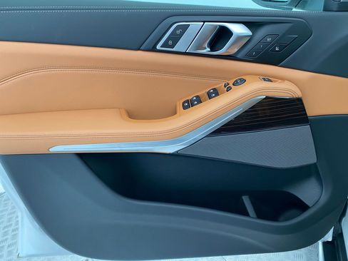 New 2026 BMW X5 xDrive40i w/ Climate Comfort Package image 11