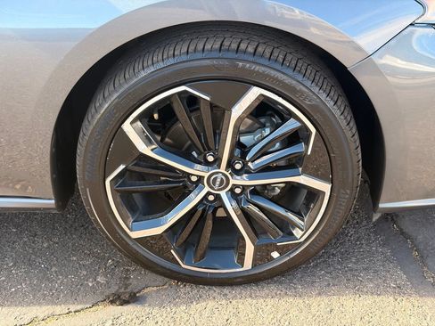 Certified 2025 Nissan Altima 2.5 SR AWD/4WD image 10