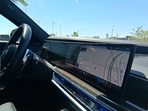 Used 2023 BMW 740i RWD image 12