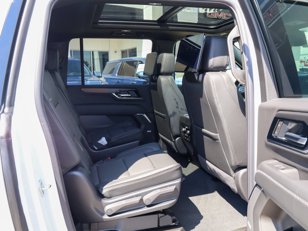 New 2026 GMC Yukon XL Denali w/ Denali Reserve Package AWD/4WD image 19