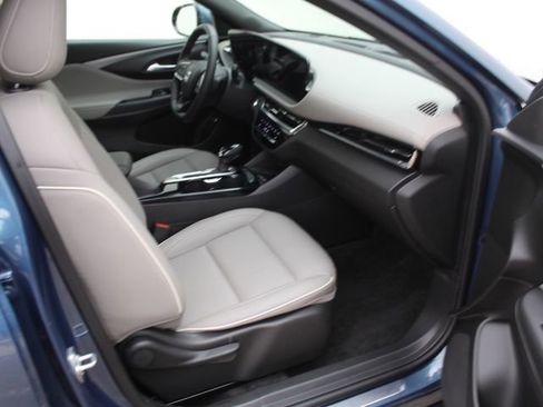 Used 2024 Buick Envista Avenir image 39