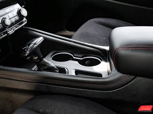 Used 2023 Dodge Durango GT image 28