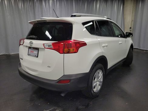 Used 2015 Toyota RAV4 LE image 8