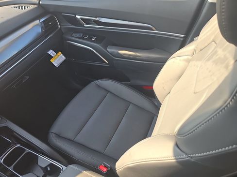 New 2025 Kia Telluride S image 17
