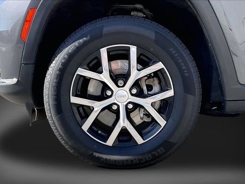 Used 2024 Jeep Grand Cherokee L Limited AWD/4WD image 35