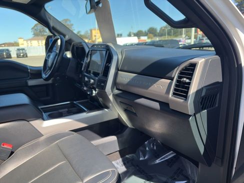 Used 2022 Ford F250 Lariat w/ Tremor Off-Road Package image 28