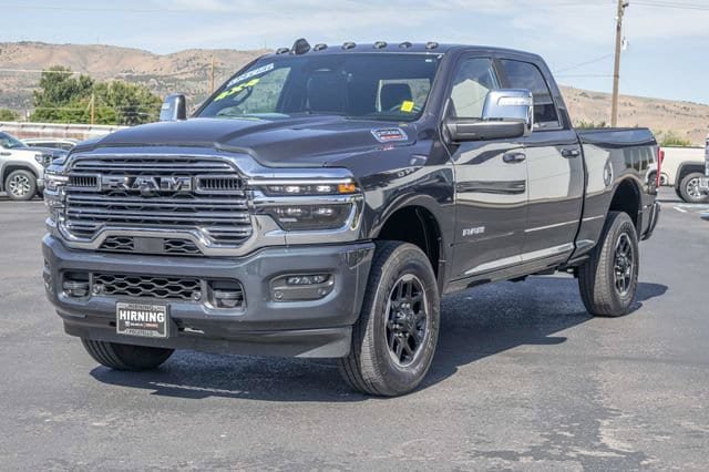 Used 2026 RAM 2500 Laramie AWD/4WD image 33