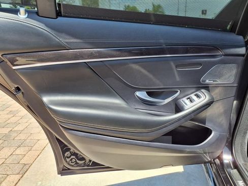 Used 2016 Mercedes-Benz S 550 Sedan image 12