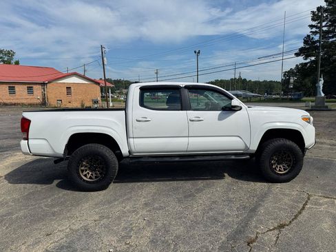 Used 2017 Toyota Tacoma SR w/ Tow Package AWD/4WD image 2