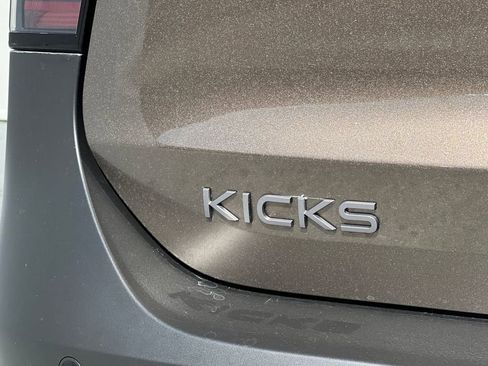 New 2025 Nissan Kicks S image 6
