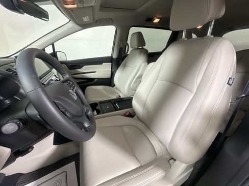 Used 2025 Honda Odyssey EX-L image 9