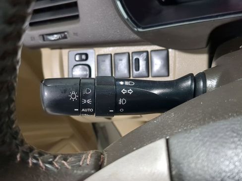 Used 2010 Toyota Highlander Limited image 40