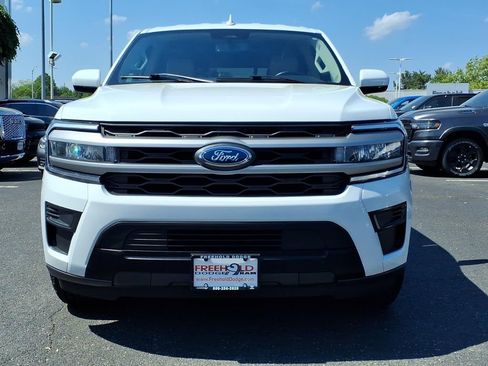 Used 2024 Ford Expedition XLT RWD image 2