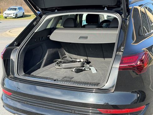 Certified 2022 Audi e-tron Premium w/ Convenience Plus Package image 17