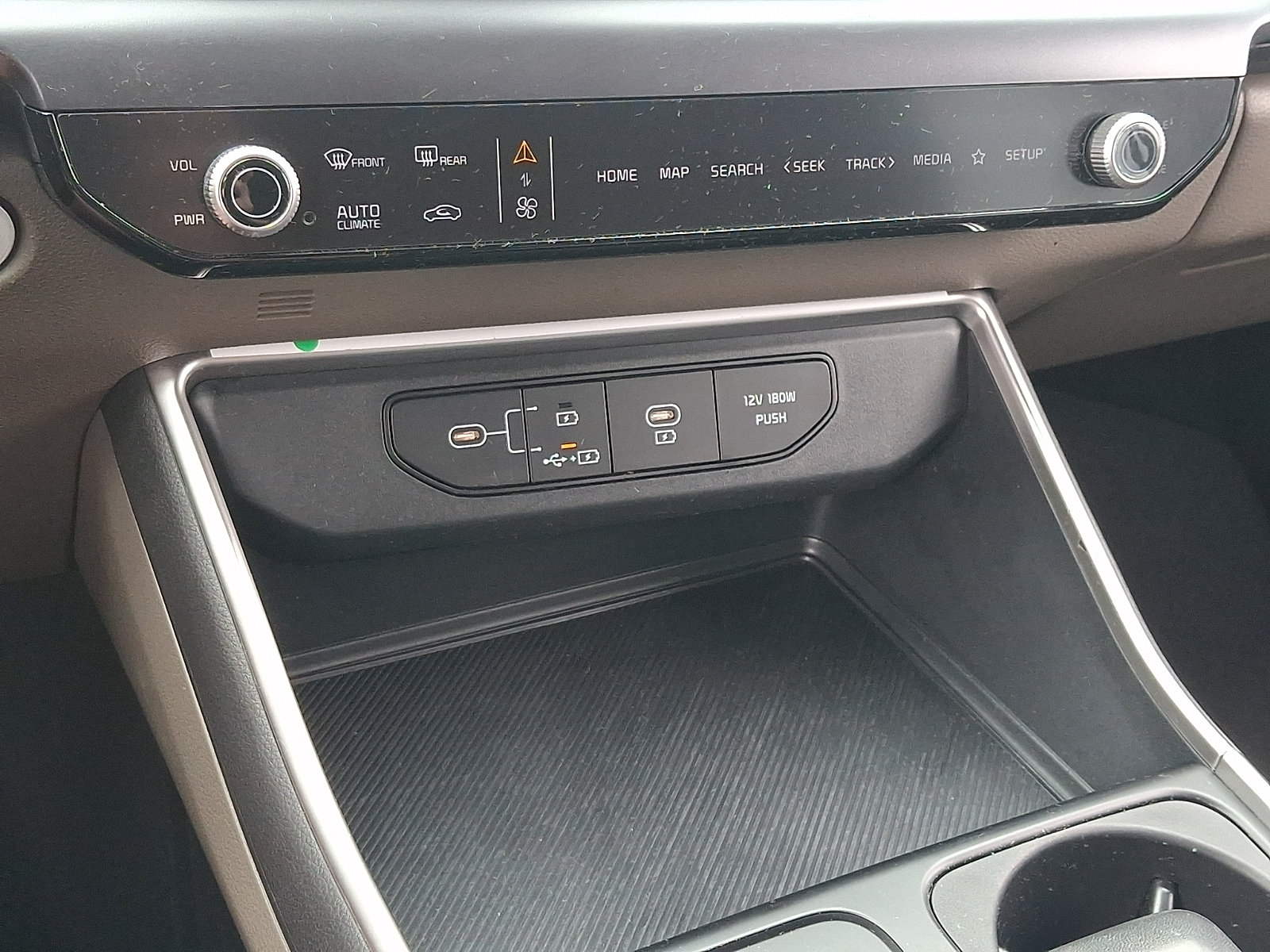 Certified 2025 Kia Carnival FWD image 16