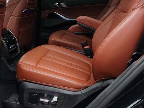 Used 2024 BMW X7 xDrive40i w/ M Sport Package image 36