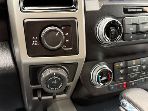 Used 2020 Ford F150 Lariat w/ Equipment Group 502A Luxury image 25