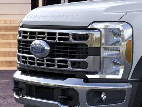 New 2026 Ford F450 XL w/ XL Chrome Package AWD/4WD image 17