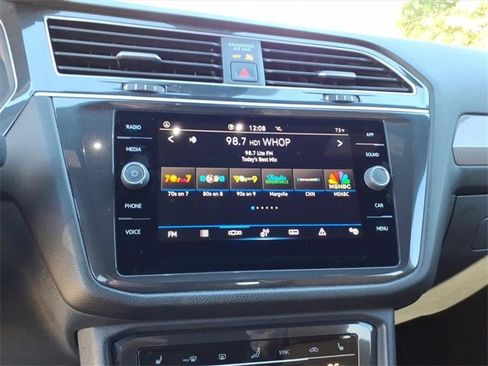 Used 2023 Volkswagen Tiguan SE image 11