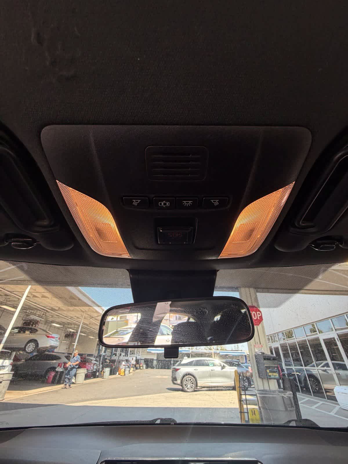 Used 2020 Toyota Corolla SE FWD image 19