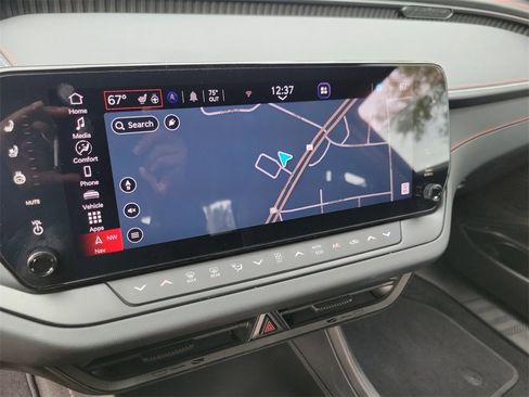 Used 2025 Dodge Charger R/T Scat Pack w/ Track Pack image 39