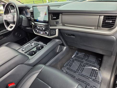 Used 2024 Ford Expedition Max XLT AWD/4WD image 19