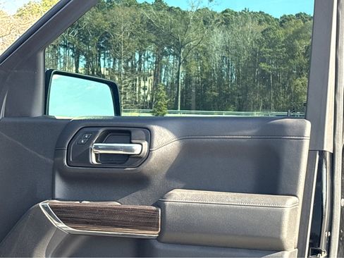 Used 2019 Chevrolet Silverado 1500 LT w/ All-Star Edition image 12