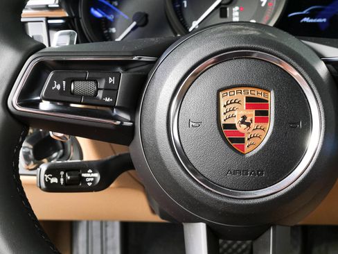 New 2026 Porsche Macan AWD/4WD image 11