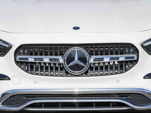 Certified 2025 Mercedes-Benz GLA 250 4MATIC image 7