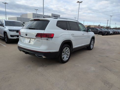 Used 2021 Volkswagen Atlas SEL image 2