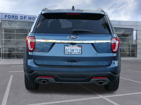 Used 2018 Ford Explorer XLT image 6