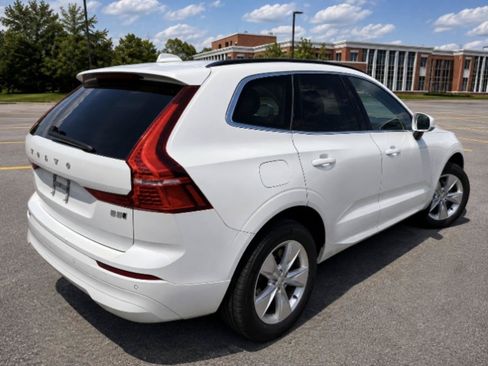 Used 2022 Volvo XC60 B5 Momentum AWD/4WD image 4