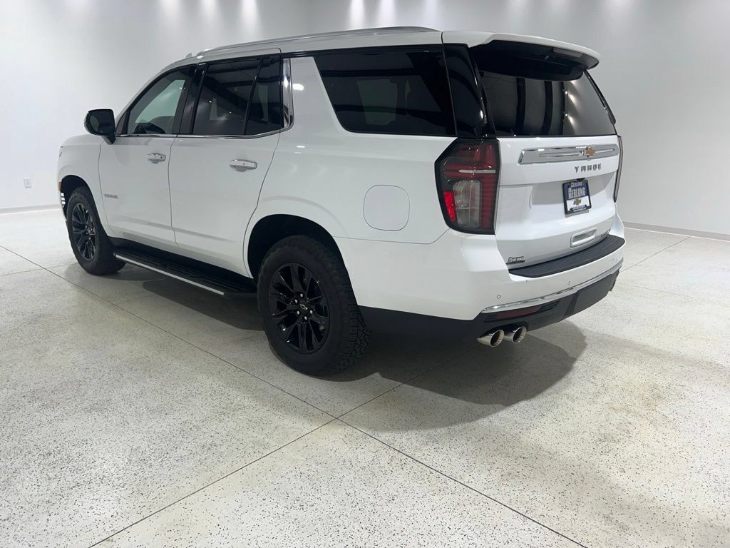 Used 2023 Chevrolet Tahoe Premier RWD image 3