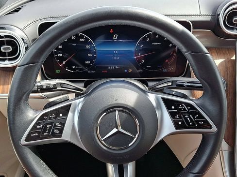 Used 2023 Mercedes-Benz GLC 300 4MATIC image 21