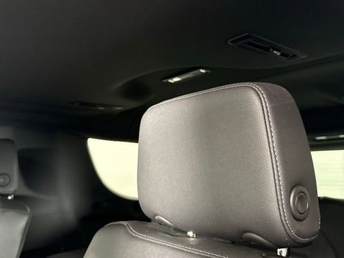 Used 2024 Chevrolet Suburban Z71 w/ Luxury Package image 22