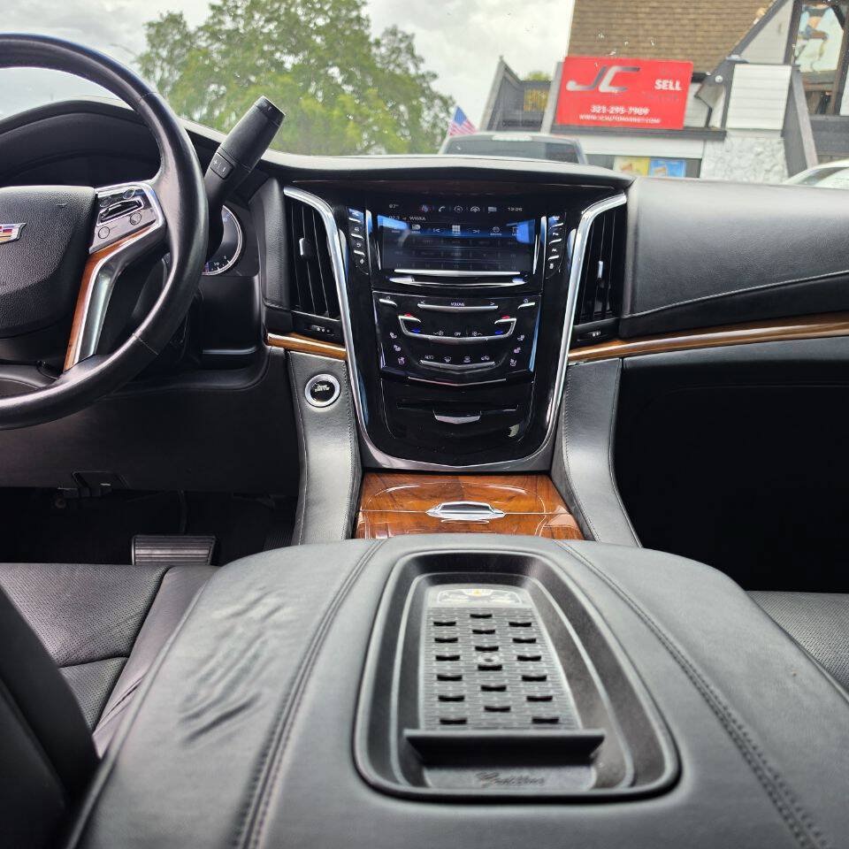 Used 2016 Cadillac Escalade Premium AWD/4WD image 14