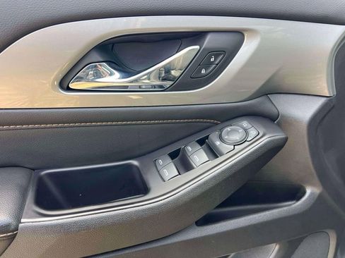 Used 2019 Chevrolet Traverse LT w/ LPO, Floor Liner Package AWD/4WD image 17