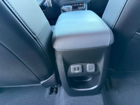 Used 2019 Chevrolet Colorado Z71 AWD/4WD image 21