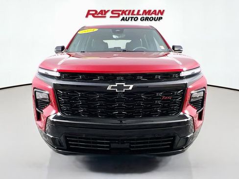 Used 2024 Chevrolet Traverse RS w/ LPO, Floor Liner Package FWD image 2