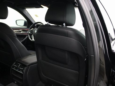 Used 2019 BMW 530i w/ Convenience Package image 26