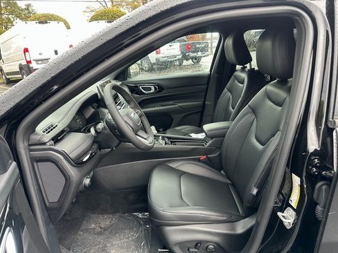 New 2026 Jeep Compass Limited image 12