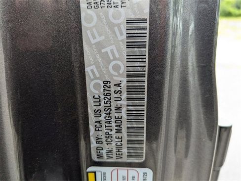 New 2025 Jeep Gladiator Sport image 36