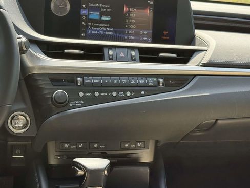 Used 2020 Lexus ES 350 Premium w/ Premium Package image 18