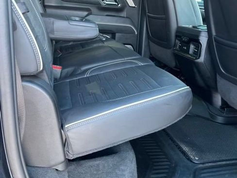 Used 2024 GMC Sierra 2500 AT4X AWD/4WD image 6