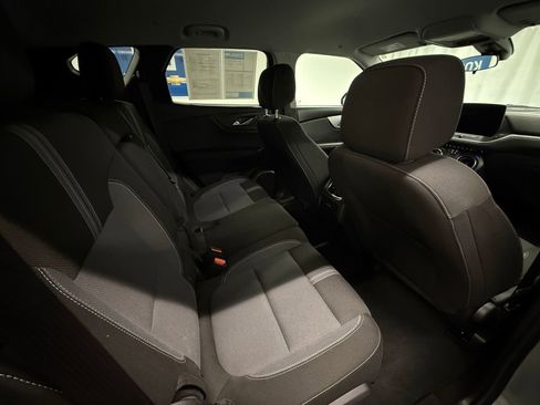Used 2025 Chevrolet Blazer LT image 6
